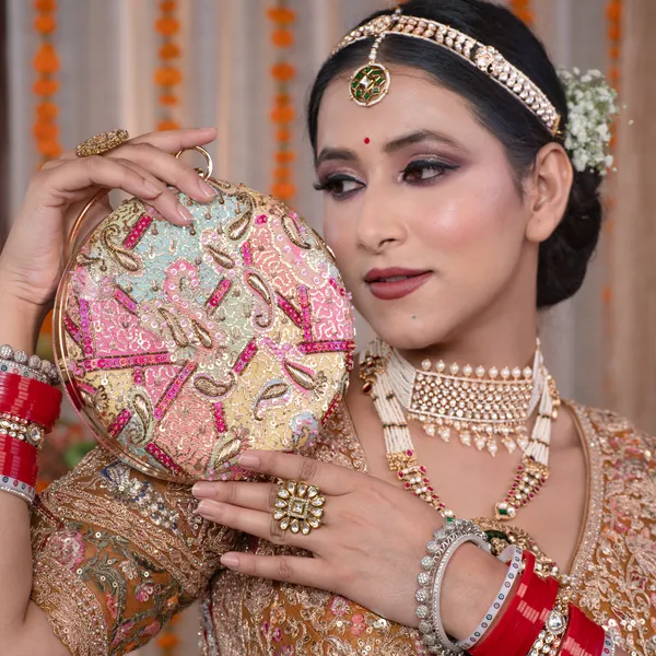 Zayra_Round_Zari_Clutch_Bag